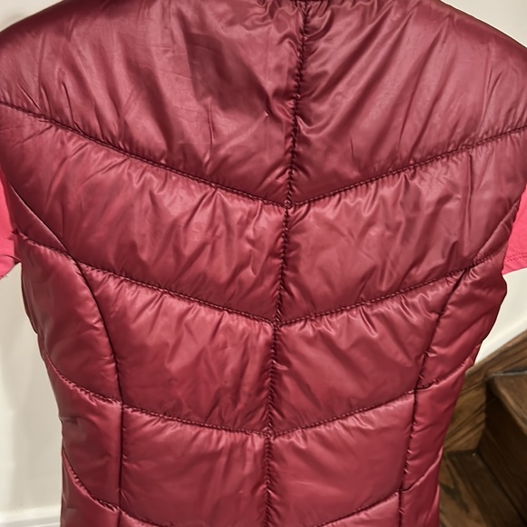 Zip Up Aeropostale Puffy Vest Cranberry Color - Picture 9 of 14